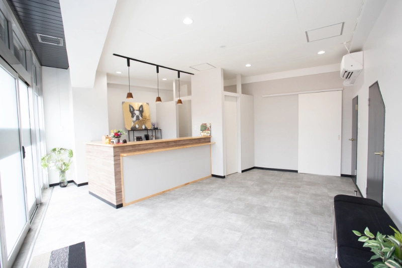 落ち着いて過ごせる院内空間